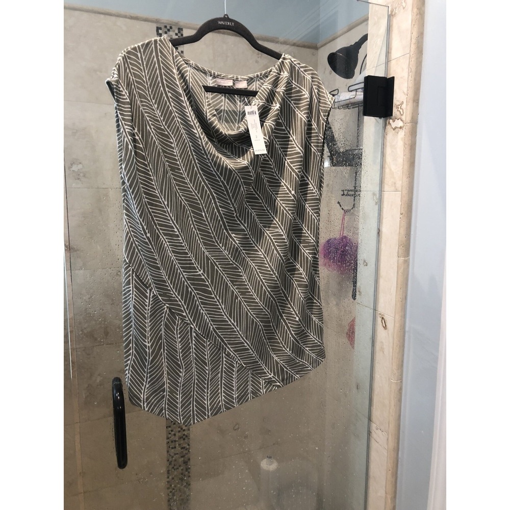 NWT Chico's Travelers Green white Tank Blouse Top Drape Neck Print top Size 2